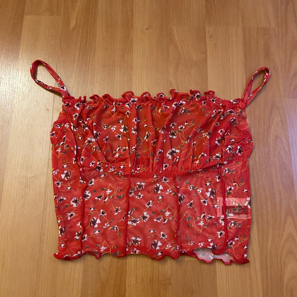 RED FLOWER TANK